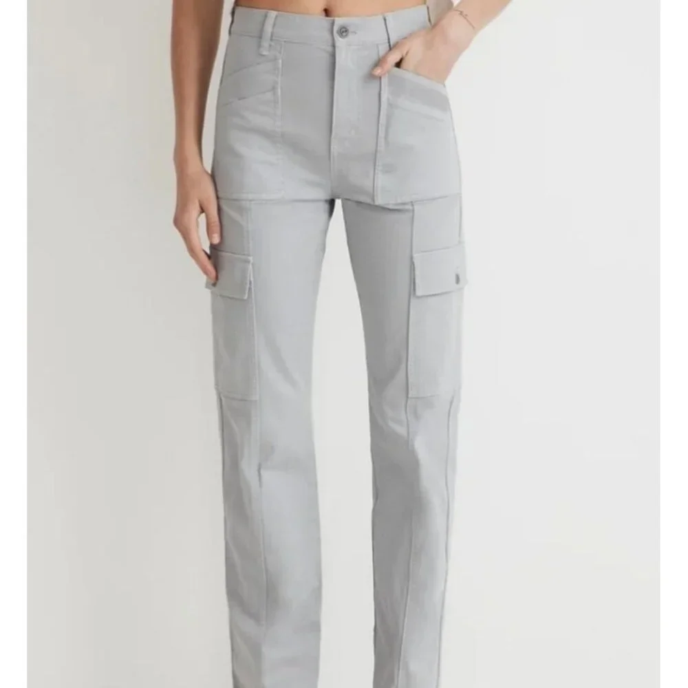 Madewell womens 90s Cargo blue straight leg pants Size 30 fits like 29